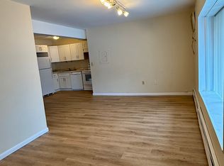 10 Delavergne Ave APT D, Wappingers Falls, NY 12590
