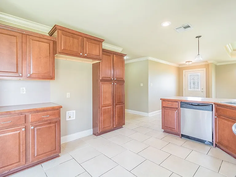 926 Lillian Michel Dr — Photo 5