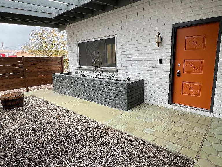 2286 Huntington Dr — Photo 23