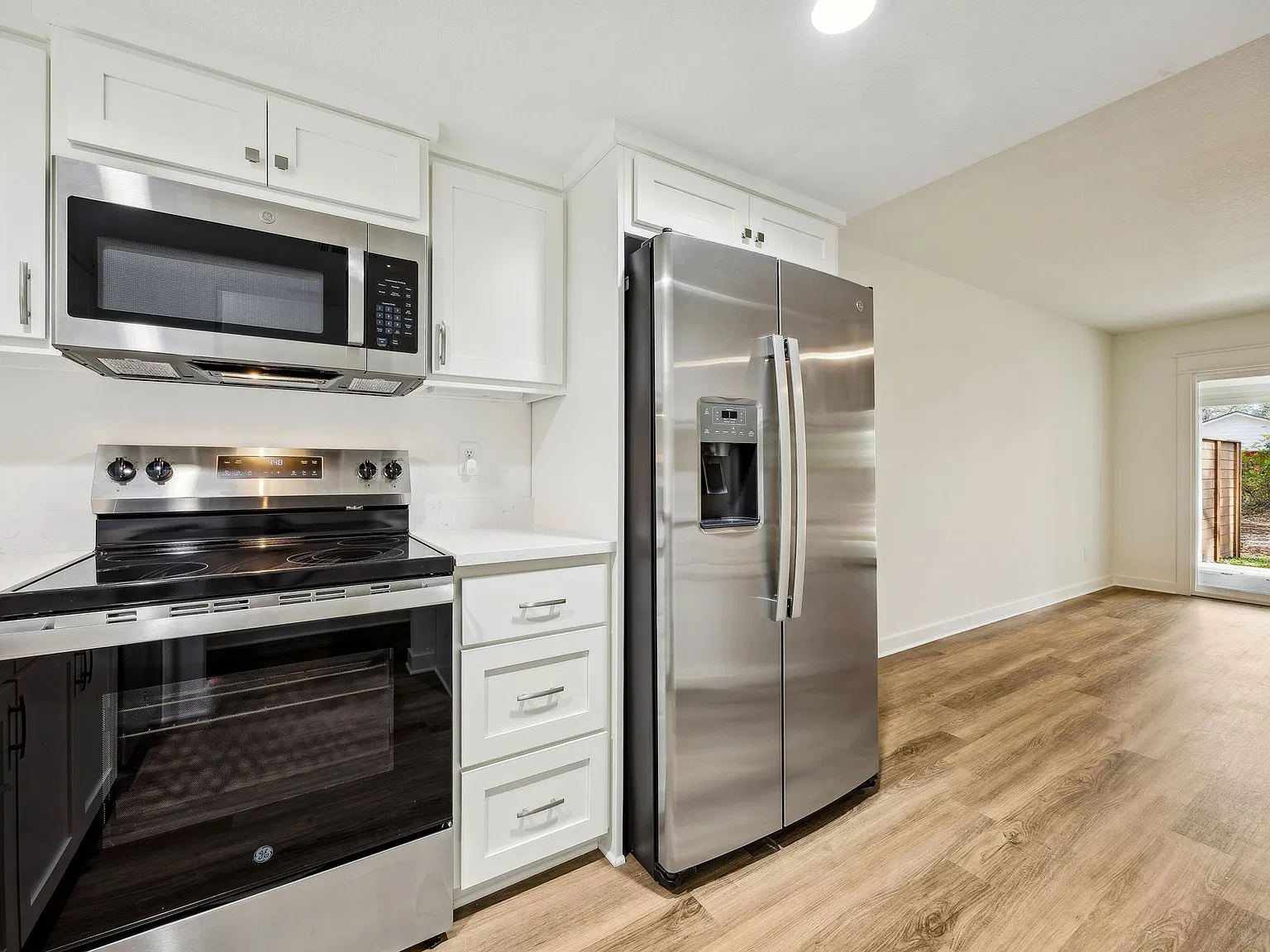 2 bed, 1.5 bath, 1024 sqft, $1,495 — Photo 3