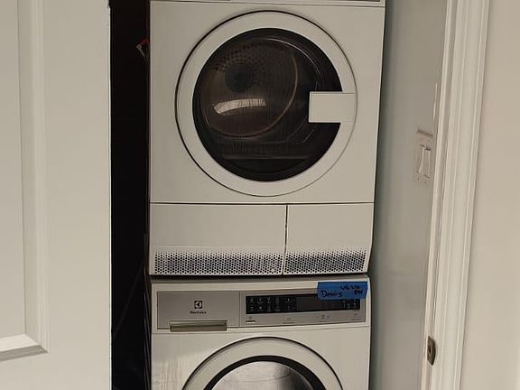 New In-unit washer/dryer!