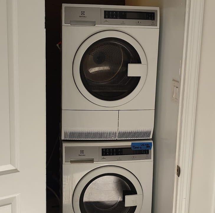 New In-unit washer/dryer!