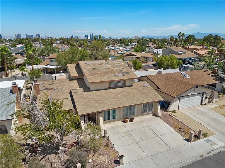3618 Redwood St — Photo 45