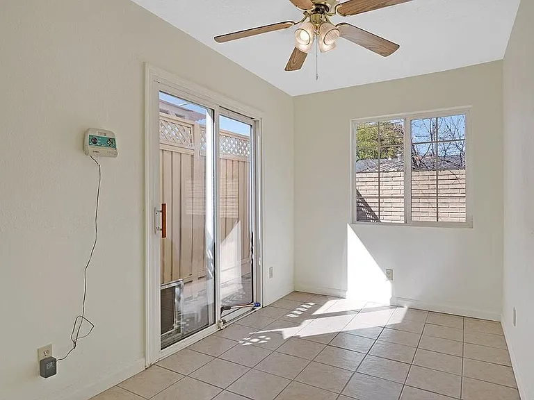 1285 Boa Vista Dr — Photo 12