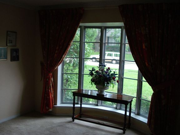 5th image of 7740 El Pensador Dr