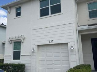 220 SE Woodbark St, Port Saint Lucie, FL 34984