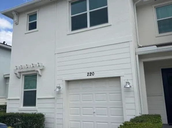 220 SE WOODBARK Street, Port St Lucie, FL 34984