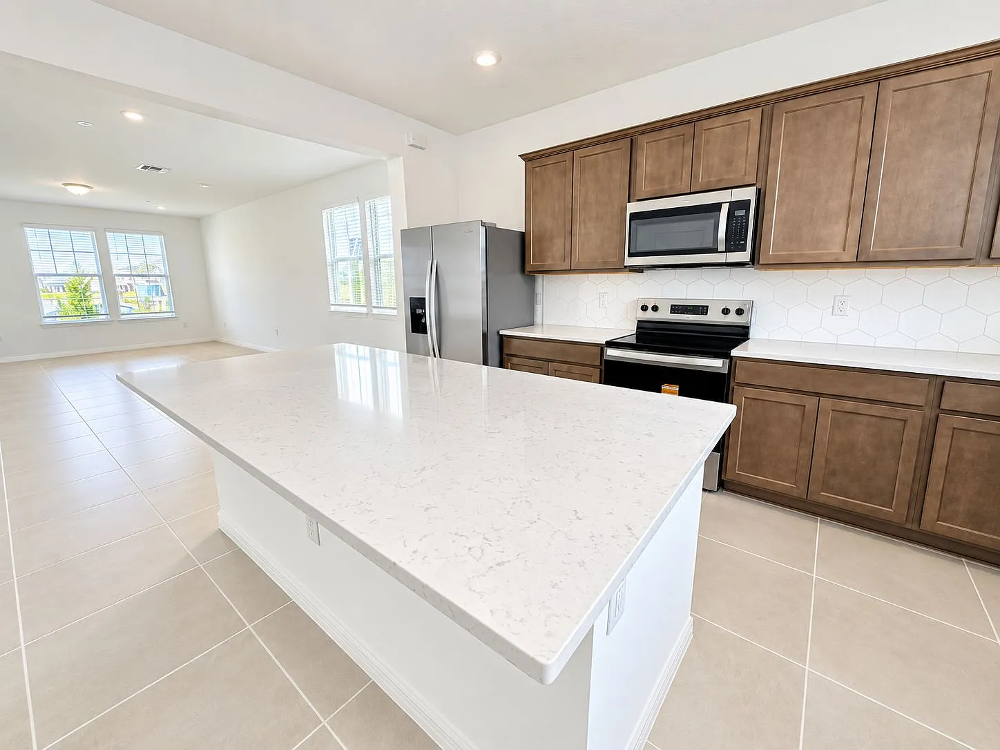 3 bed, 2.5 bath, 1652 sqft, $2,700 — Photo 3