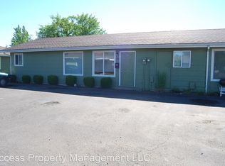 1543 E 1st St, Newberg, OR 97132