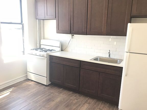 4th image of 436 New York Ave APT B9
