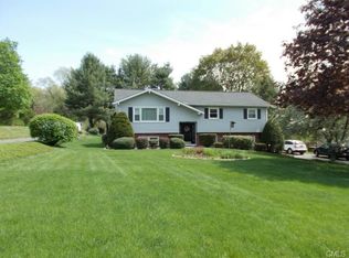 7 Regen Rd, Danbury, CT 06811