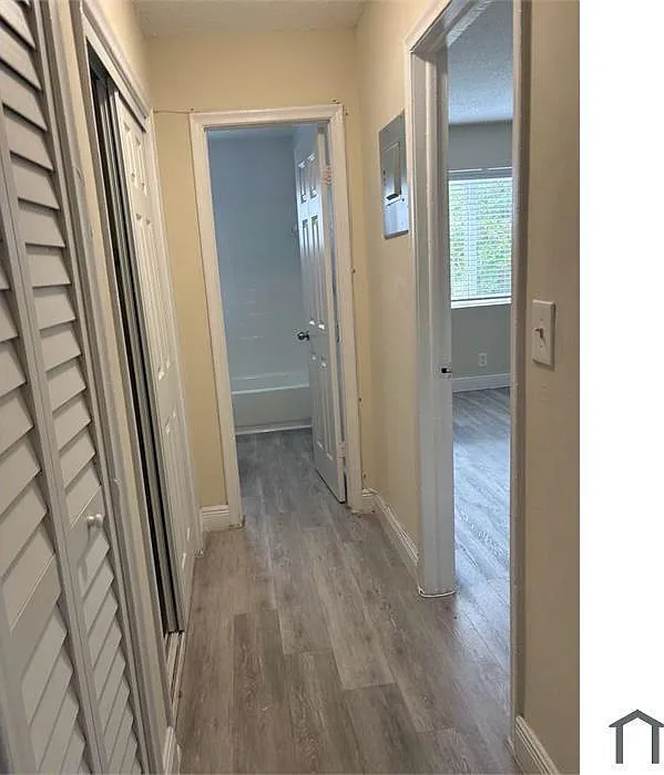 12 bed, 8.0 bath, 5798 sqft, $1,900 — Photo 4