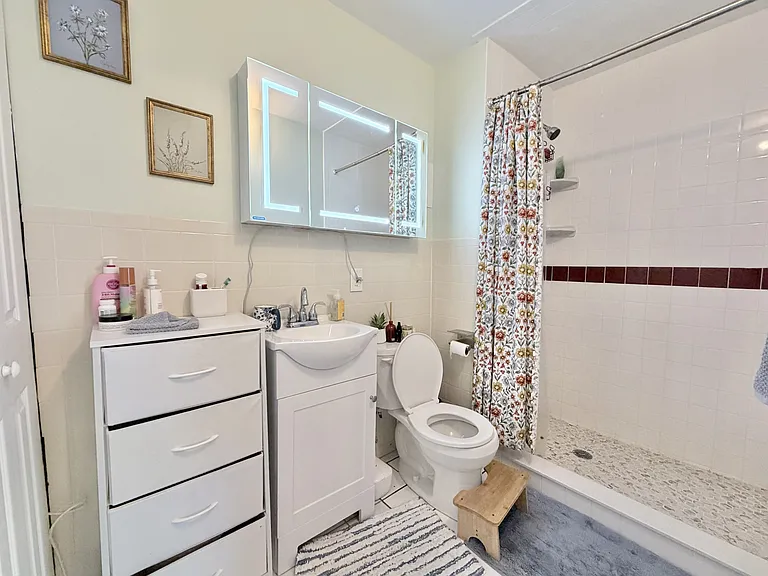 31 Ellingwood St #31 — Photo 4