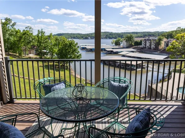 40 Robinwood Dr #2B, Lake Ozark, MO 65049