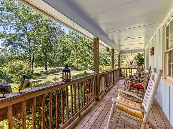 2nd image of 1611 Harpeth Xing