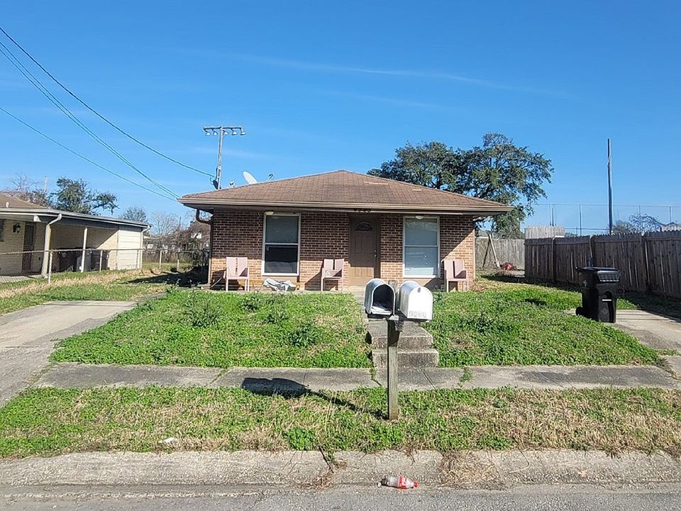 1st image of 4825 Camelia St #27