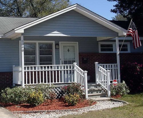 5098 Chateau Ave - Front Porch