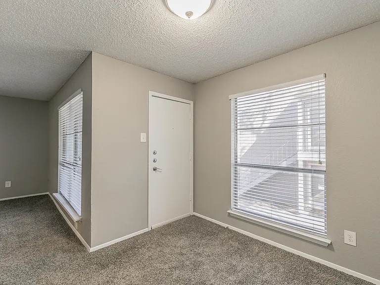 Station 121 at Town Center Apartments — Photo 165