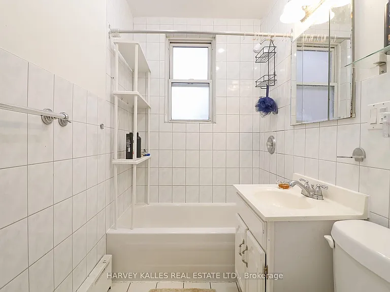 6 Poplar Plains Cres #MAIN — Photo 17