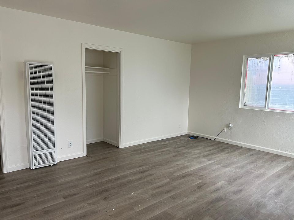 1st image of 1815 Fairview St