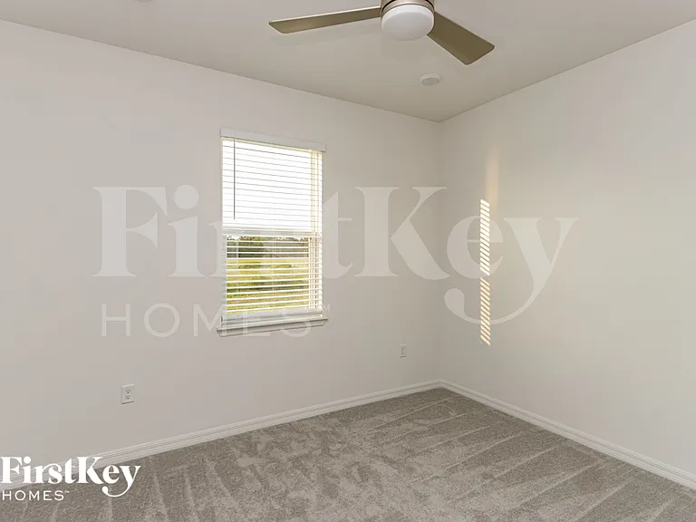 588 Crown Rose Dr — Photo 8