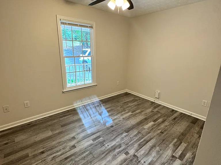 39 Royal Oaks Ln — Photo 8