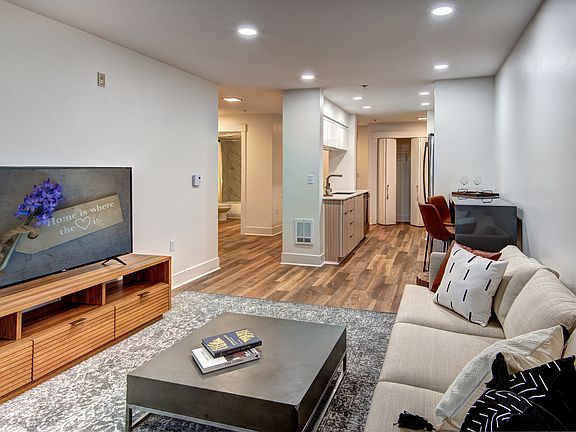 5th image of 2851 Eastlake Ave E #2835B