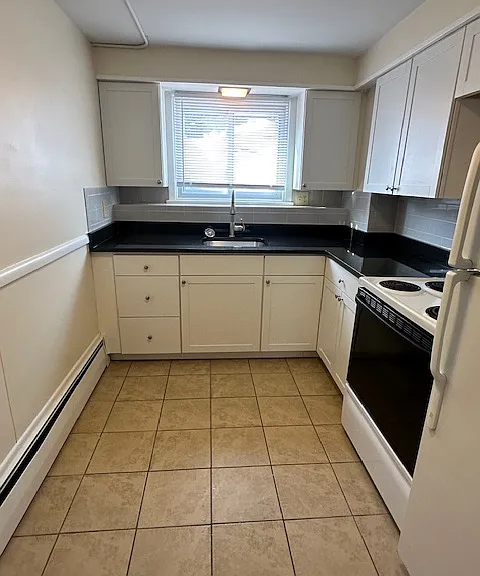 966 Hope St #2 — Photo 2