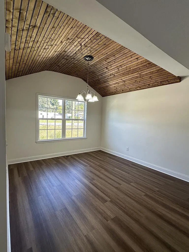 3 bed, 1260 sqft, $1,800 — Photo 4