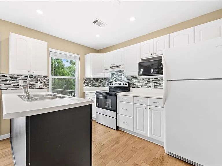 2266 Oak Glenn Cir — Photo 12