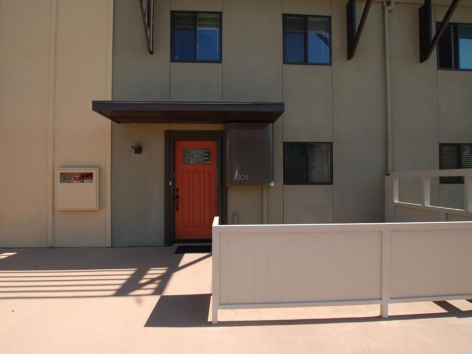 1st image of 8205 Admiralty Ln