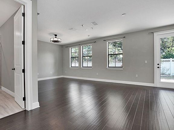 2nd image of 3215 W De Leon St #1