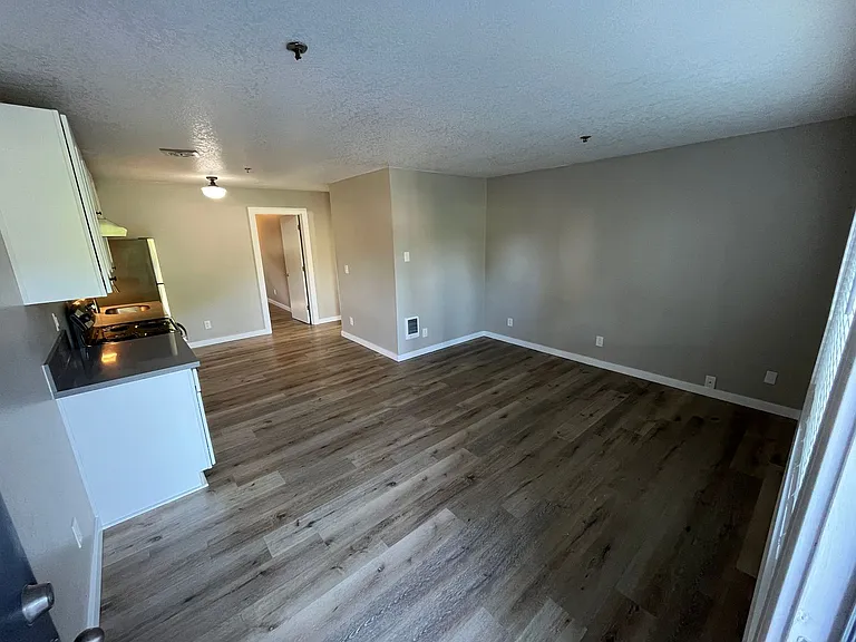 Park Hamlin - 2323 SE Harrison — Photo 51