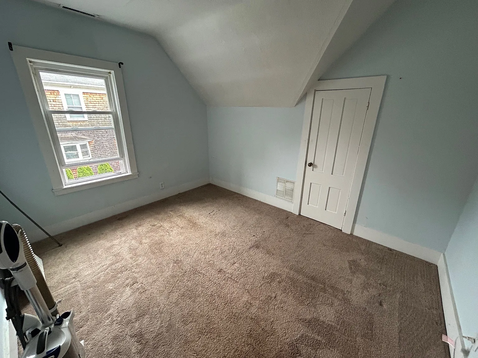 2 bed, 800 sqft, $2,100 — Photo 3