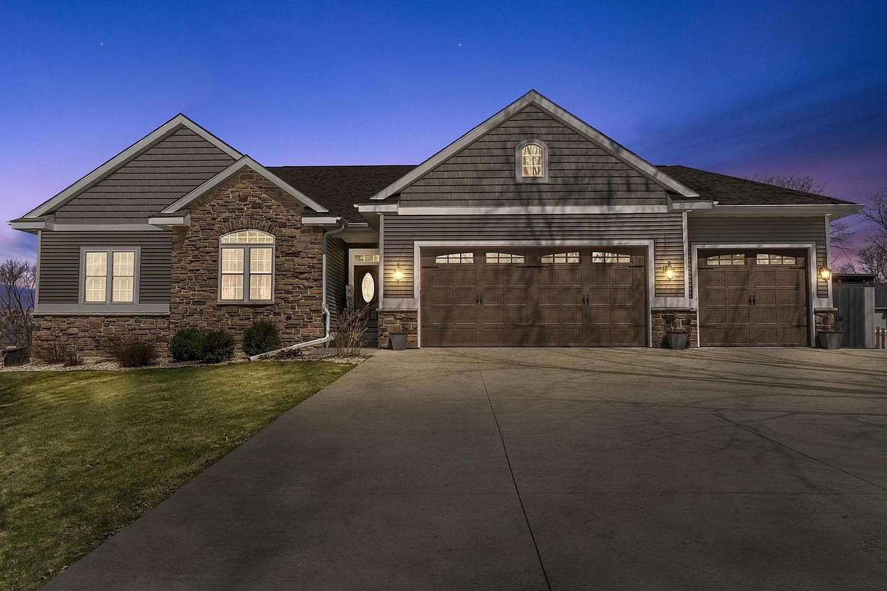 4528 East Oak LANE, Windsor, WI 53598 Zillow