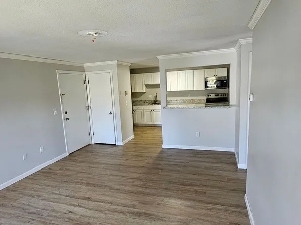 12 Lincoln Street Dover LLC, 12 Lincoln St APT 9, Dover, NH 03820