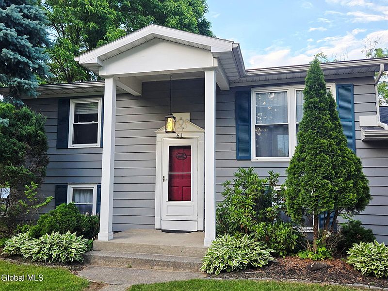 2nd image of 61 Vanderbilt Avenue