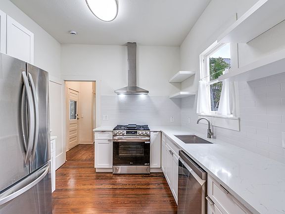 4th image of 210 Mason St #A