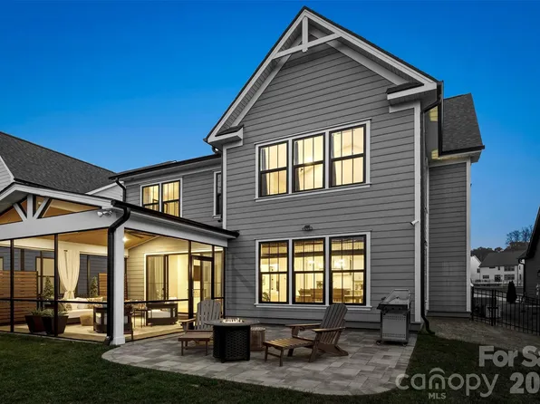 2723 Ritz Ln, Matthews, NC 28105