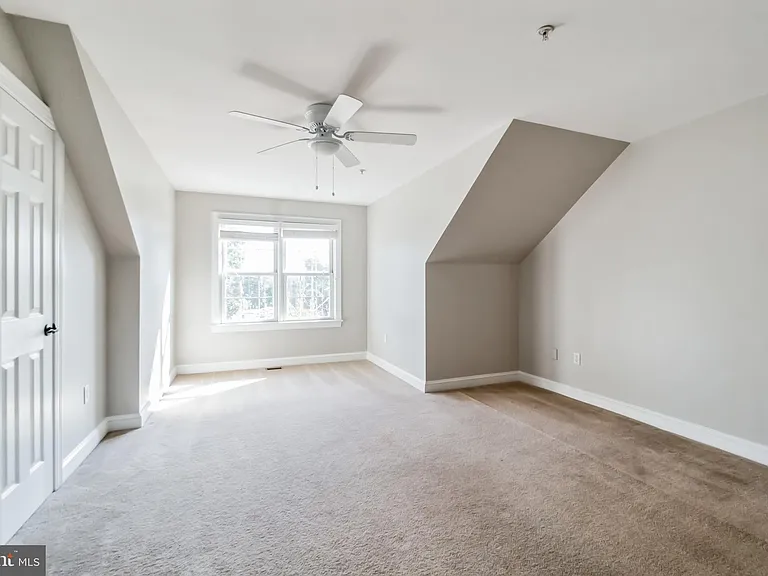 2270 S Garfield St #4 — Photo 16