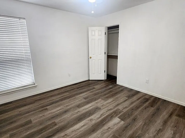 915 Tony Sanchez Dr SE — Photo 7