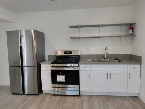 Private Bed And Bath In Co-Living Property, All Utilities + Internet Free!, 1571 W 37th Pl #202, Los Angeles, CA 90018