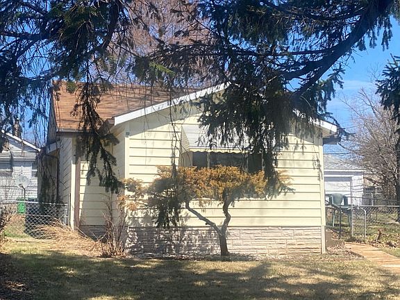 3rd image of 6943 Sutherland Ave