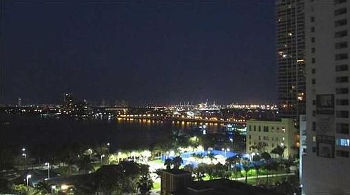3rd image of 1900 N Bayshore Dr APT 915