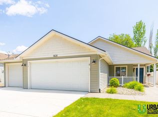 1828 N Cavalier Rd, Greenacres, WA 99016