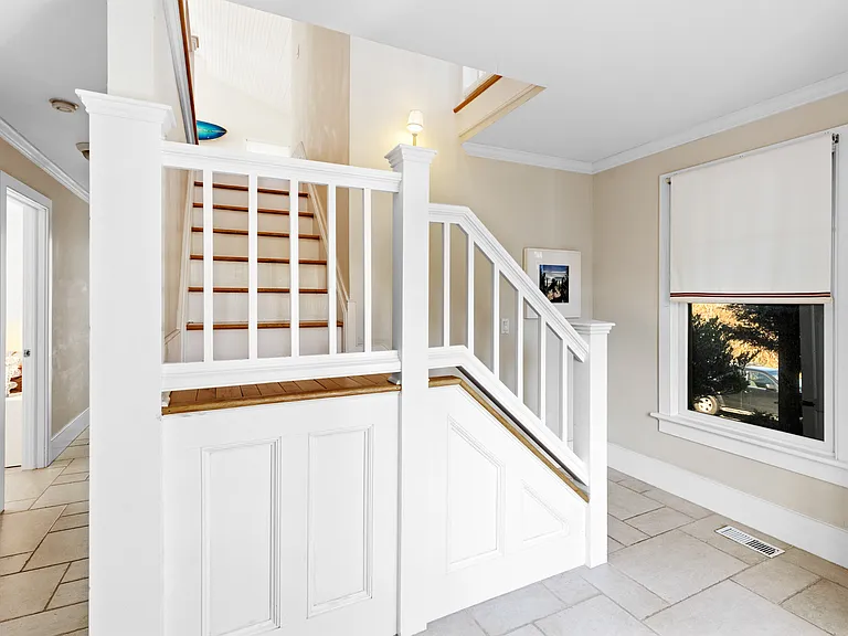 95 S Fairview Ave — Photo 13