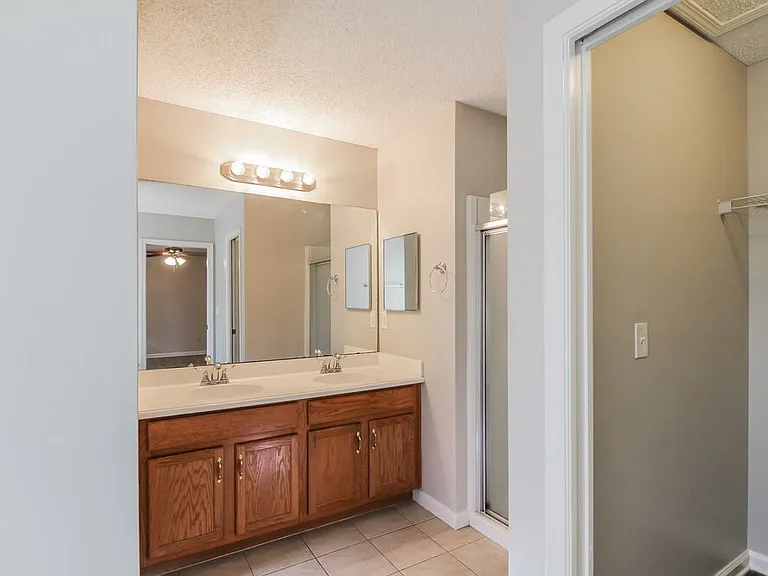 13967 Ridgewick Dr — Photo 15
