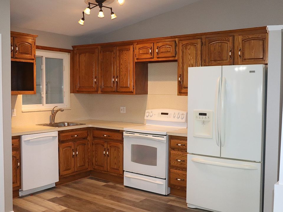 22612 Avalon St, Saint Clair Shores, MI 48080 Zillow