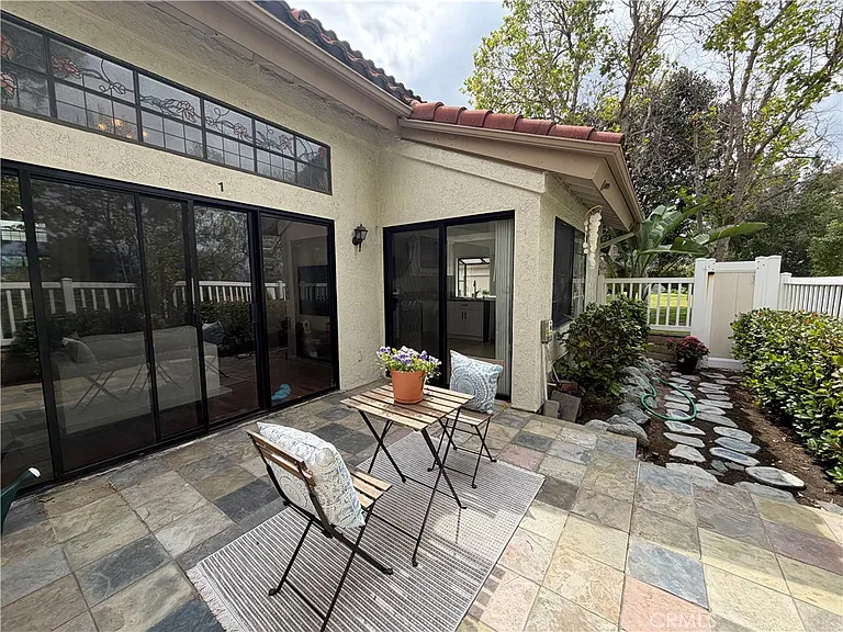 22966 Estoril Dr — Photo 24
