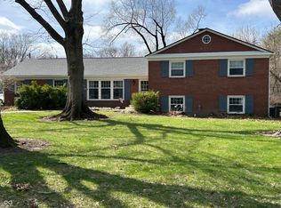 7432 Glenview Dr W, Indianapolis, IN
